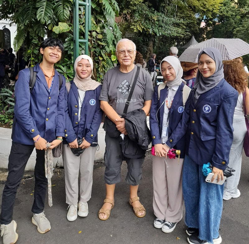 ENDONEZYA GEZİ NOTLARI(1): PROF.DR.AHMET AKTAŞ’IN GÖZÜYLE 