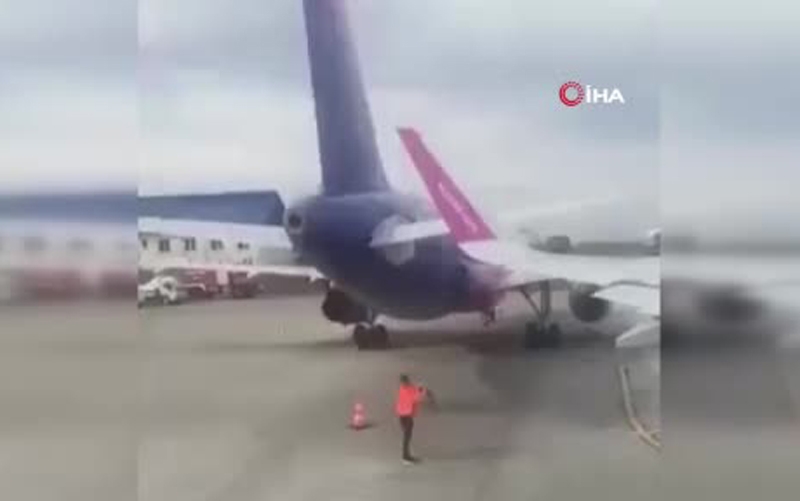  Kalkış yapmaya çalışan uçak park halindeki uçağın kanadına çarptı