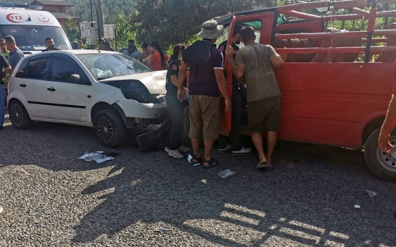 Antalya'da safari kazası:3 kişi yaralandı 
