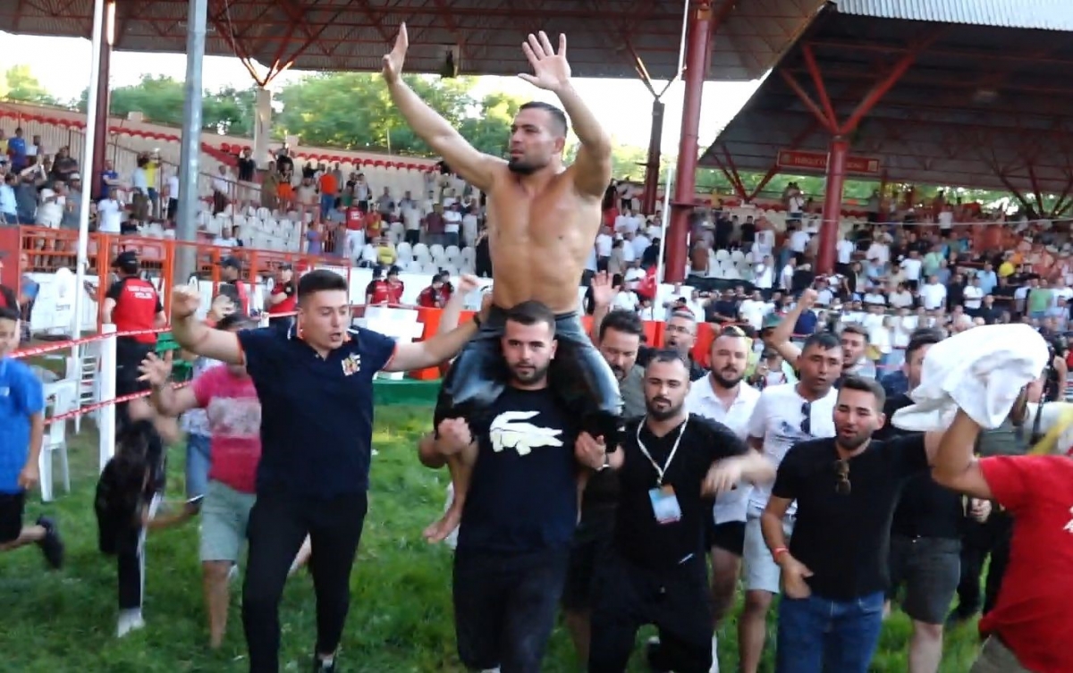 Kırkpınar'da başpehlivan Antalyalı güreşçi Yusuf Can Zeybek oldu 