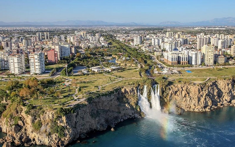 Antalya Aksu’da turizm tesisi icradan satışa çıkarıldı