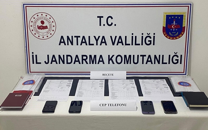 Antalya'da doktor, eczacı ve otel çalışanının karıştığı nitelikli dolandırıcılık