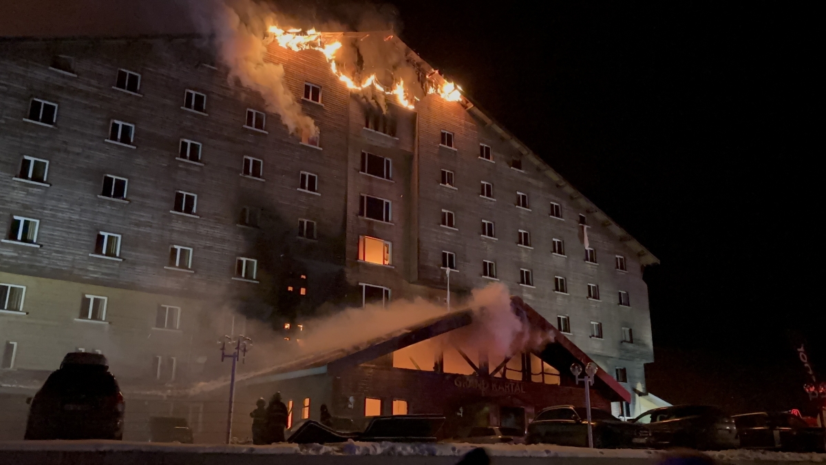 Kartalkaya'da otelde yangın faciası: 3 ölü, 11 yaralı