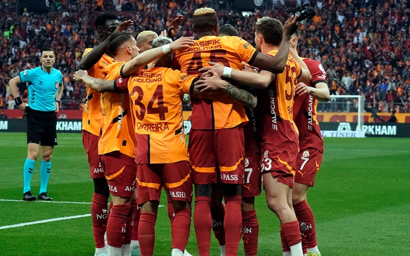 Osimhen'in gecesi! Galatasaray, Sivasspor'u farklı geçti