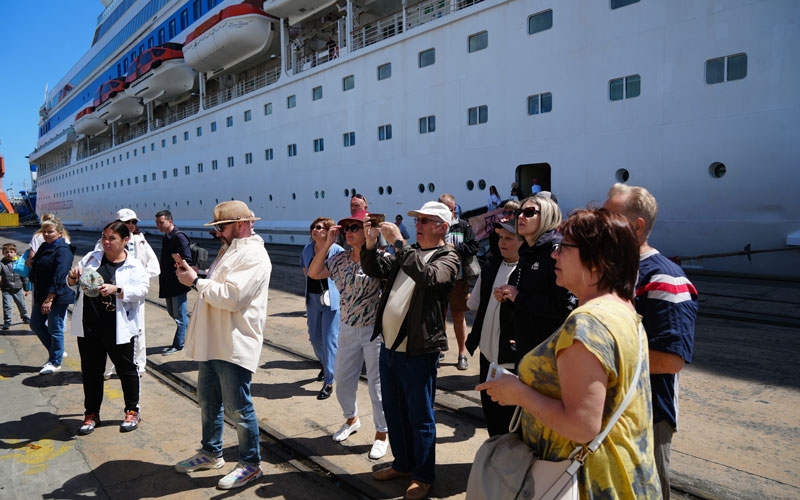 Kruvaziyerle gelen 990 Rus turist, Samsun'u keşfe çıktı
