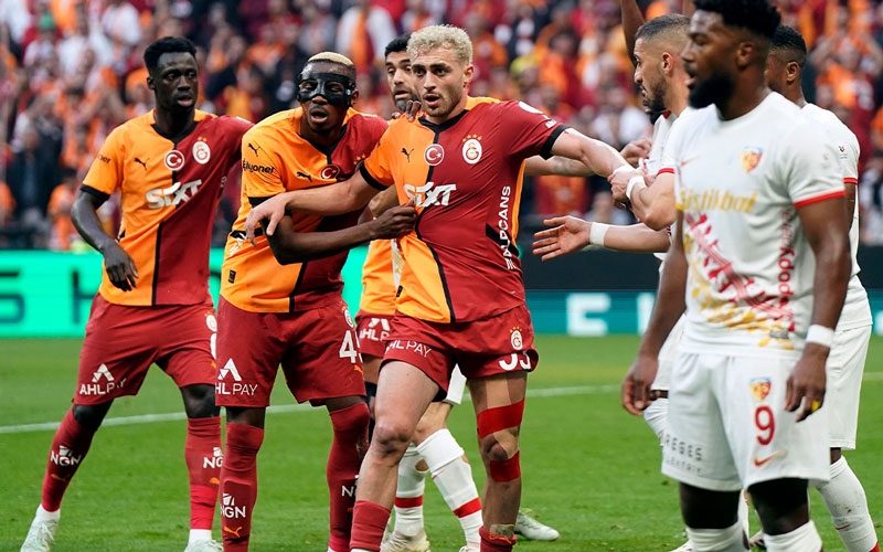 5.yıldızı taktı! Galatasaray üst üste 3. kez şampiyon