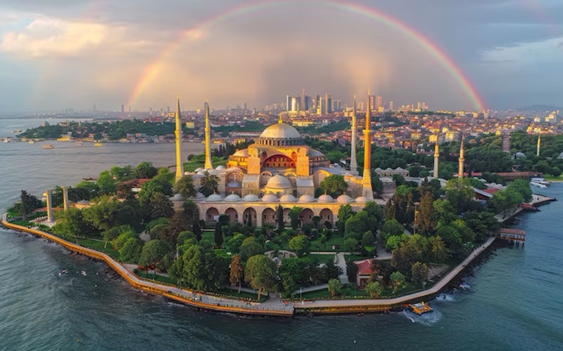 Milli Saraylar’a gezi bileti ücretlerinde düzenlemeye gidildi