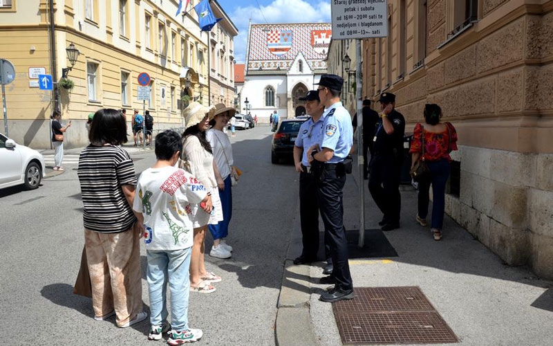 Çinli turistler Avrupa'ya seyahatlerini artırırken, Amerikalılar azaltıyor