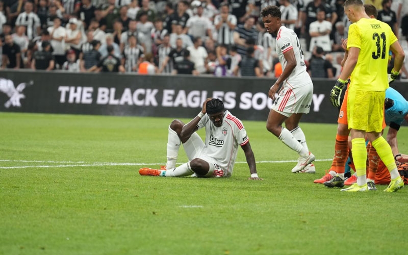 Beşiktaş tur şansını zora soktu