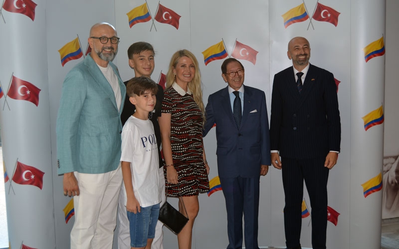 Kolombiya’nın 215’nci kuruluş yıldönümü Antalya’da da kutlandı