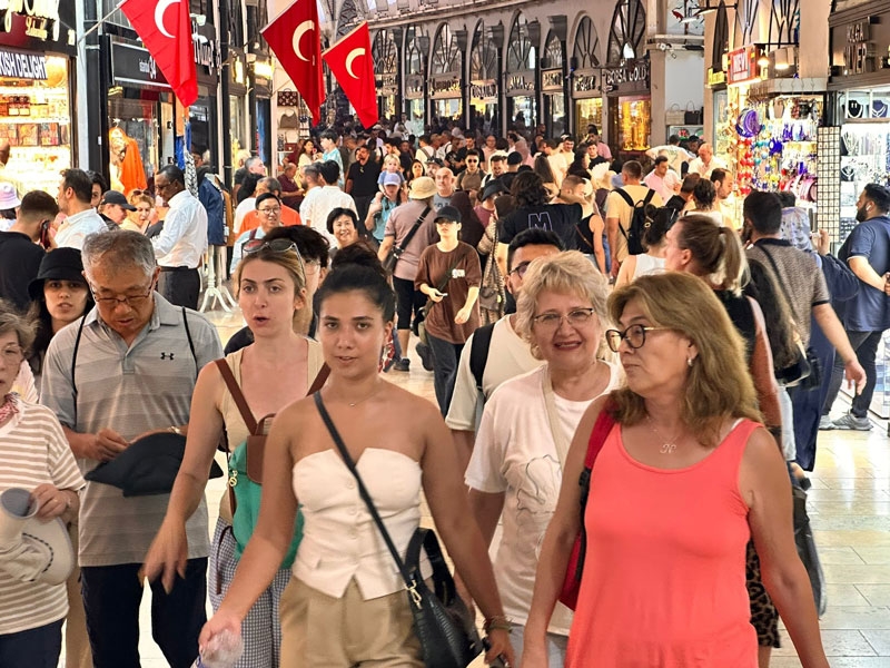 Kapalıçarşı yılın ilk 6 ayında 5 milyon turist ağırladı