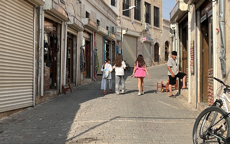 Sıcak hava dalgası Mardin turizmini vurdu