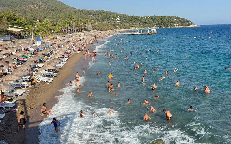 Bodrum’da adım atacak yer kalmadı, 200 bin olan nüfus 800 bine ulaştı