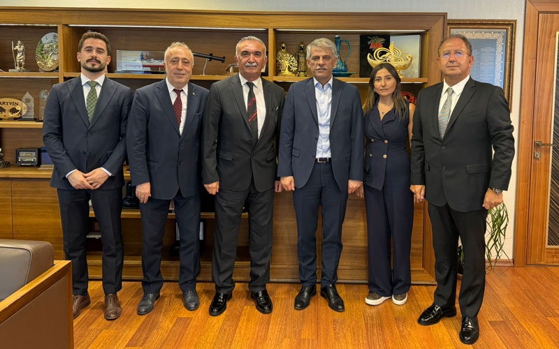 TURMEFED’den Bakanlıkta “Turizmde Hizmet Yasası” Görüşmesi