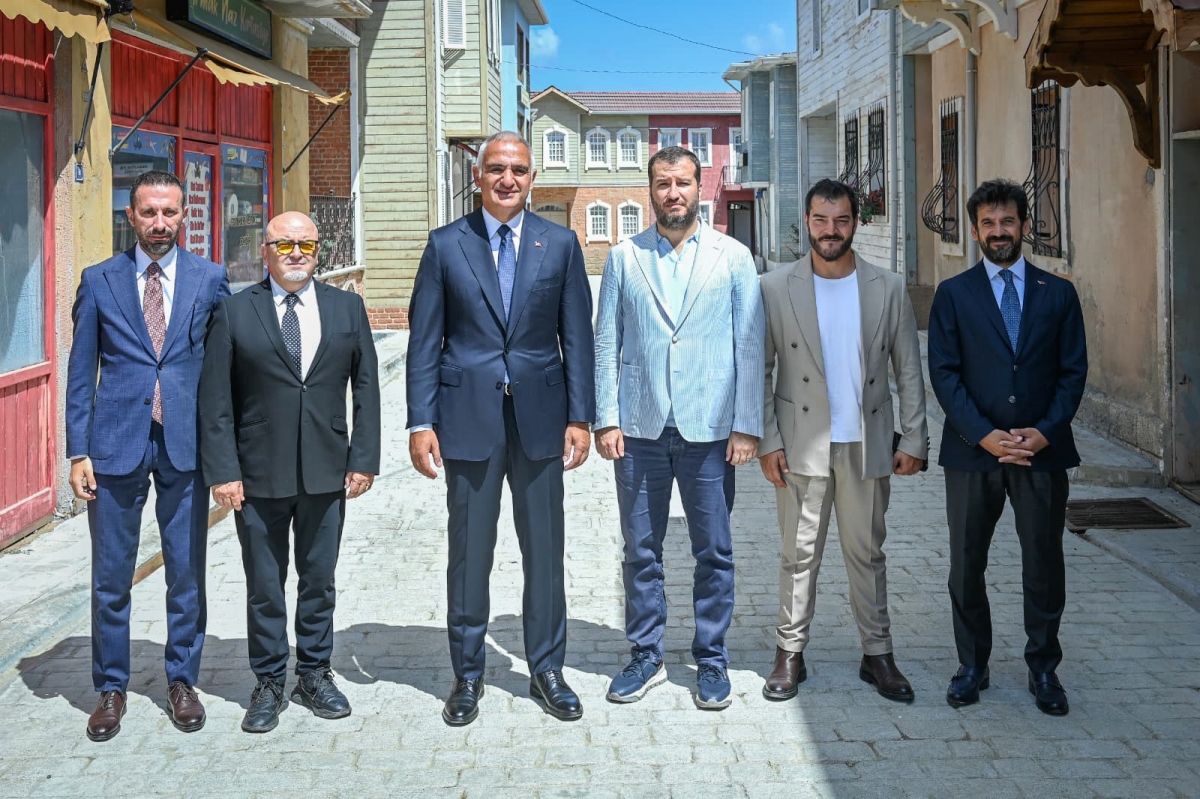 Bakan Ersoy: ''Türk dizileri 170'e yakın ülkede 1 milyardan fazla izleyiciye ulaştı''