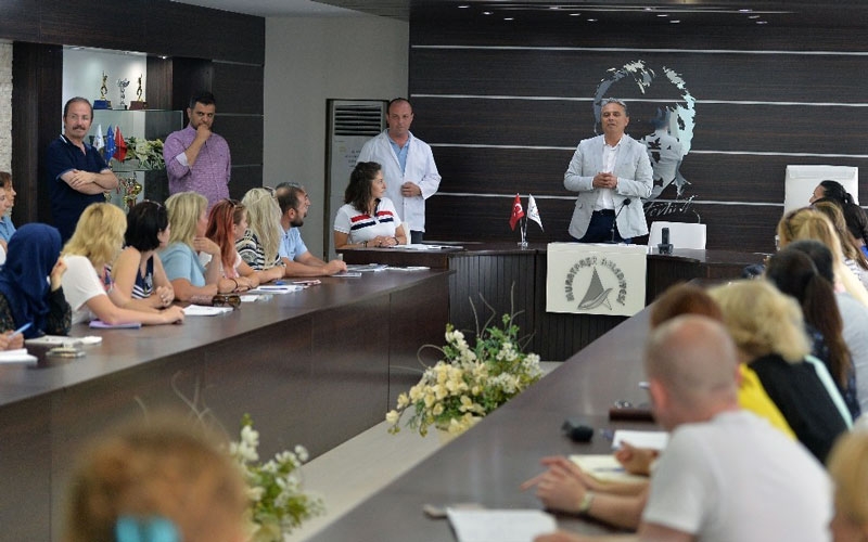 Türkiye'de ikamet izniyle bulunan yabancıların sayısı 2024 sonuna göre azaldı