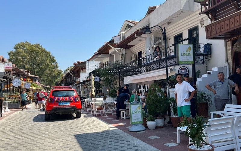 Otel odasında bir kadın ölü bulundu