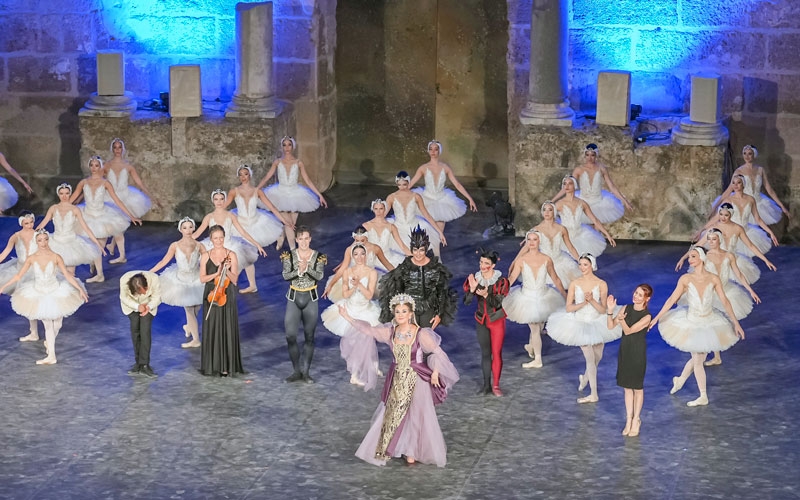 ASPENDOS ANTİK TİYATROSU’NDA TARİHİ GECE