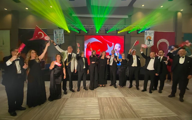 Turizmciler 29 Ekim Cumhuriyet Bayramı’nı Coşkuyla Kutladı