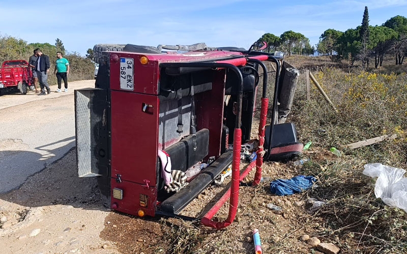 Antalya'da safari aracı devrildi: 9 turist yaralandı