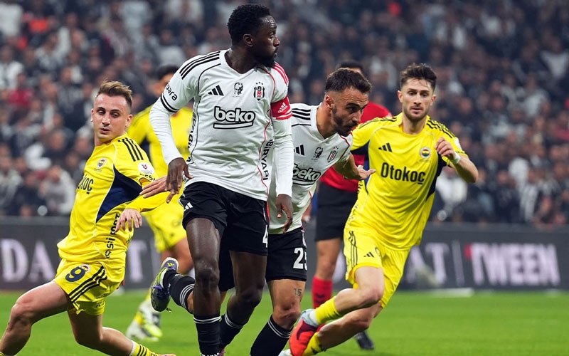 Derbide gol düellosu! Nefes kesen maçta kazanan Fenerbahçe