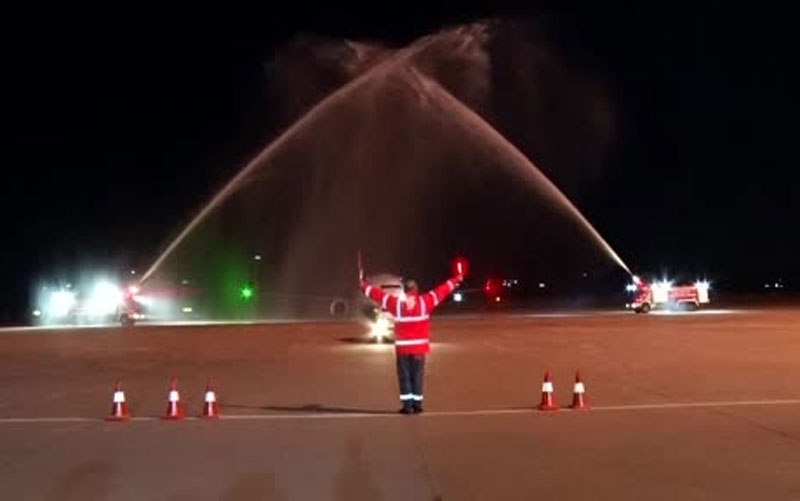  2 buçuk yıl aradan sonra ilk Türk uçağı iniş yaptı