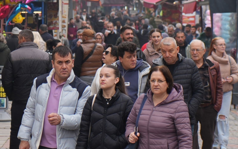 Turist hareketliliği esnafın yüzünü güldürdü