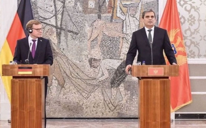 Karadağ Türk vatandaşlarına vizeyi kaldırıyor