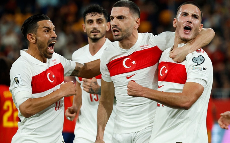 A Milli Futbol Takımı, FIFA sıralamasında bir basamak yükseldi