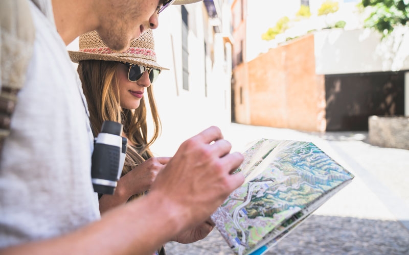 8 rehbere meslekten geçici men cezası verildi