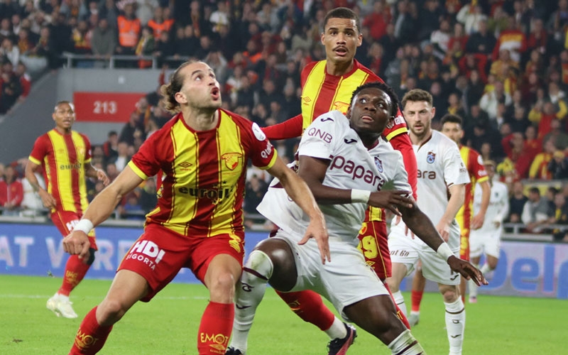 Trabzon'dan zirve yolunda kritik 3 puan! Fırtına'yı Muçi sırtladı