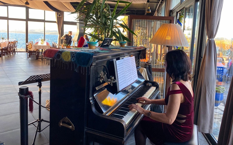 SEFERİHİSAR MANDALİNASINA, MAYA BİSTRO’DAN ÖZEL MENÜ