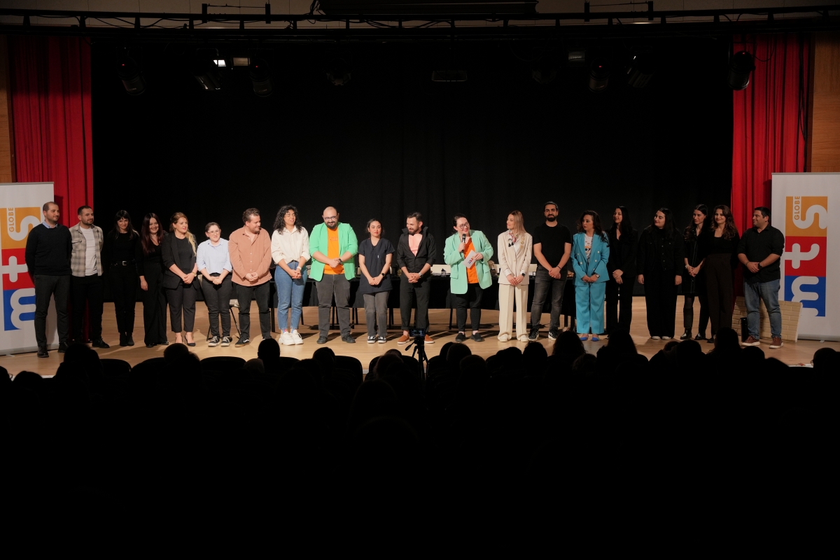 MTS Globe Türkiye Tiyatro Kulübü “Bambaşka Hayatlar” Oyunu ile Tekrar Sahnede