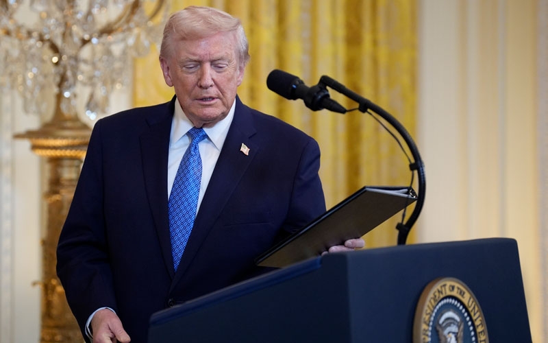 Trump, 6 ülkenin vatandaşlarının ABD'ye girişini yasakladı