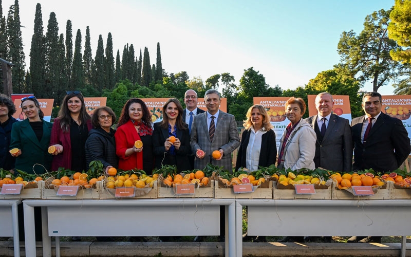 Tescillenip dünya pazarında yerini alan Antalya portakalları tanıtıldı