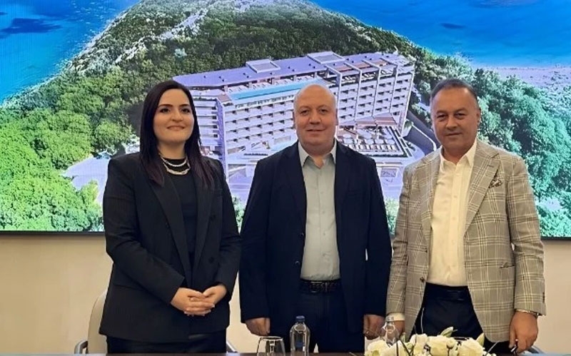 Mersin'de uluslararası otel markası için imzalar atıldı