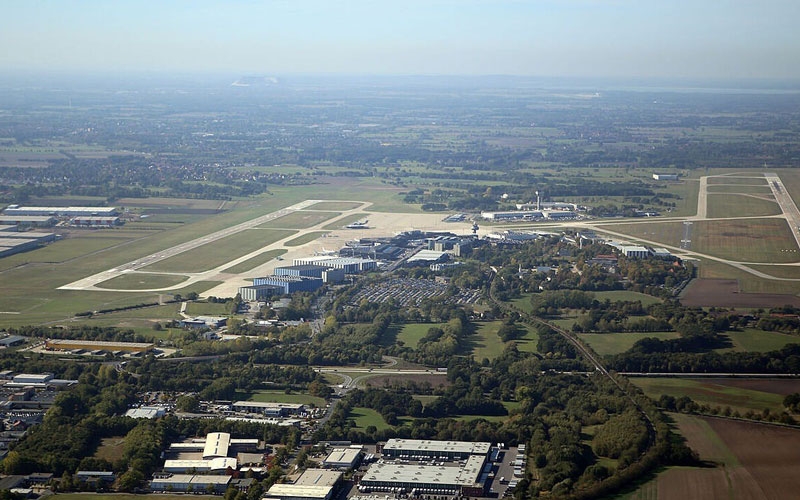 Hannover Havalimanı'nda dron tehlikesi nedeniyle uçuşlar aksadı