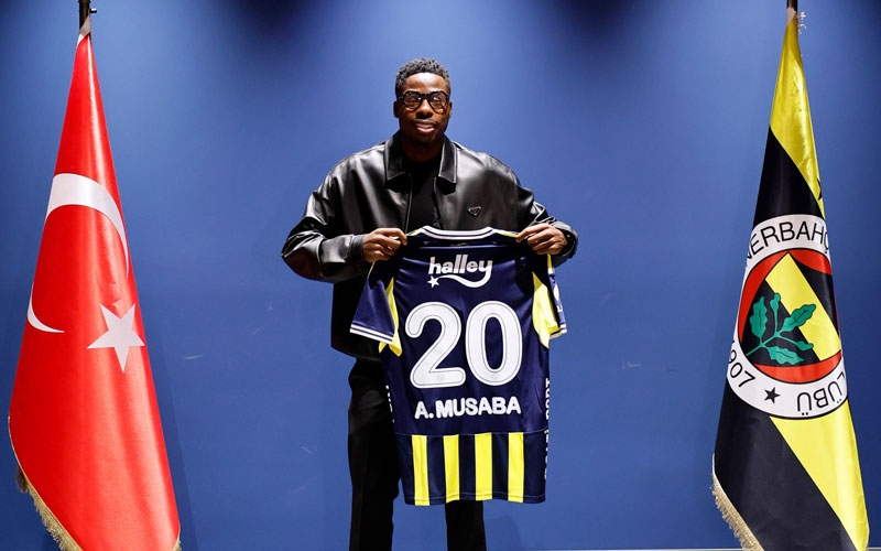 Fenerbahçe'nin 8. Hollandalı oyuncusu Anthony Musaba oldu