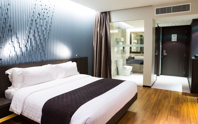 Otellerde doluluk geriledi, gecelemeler yükseldi