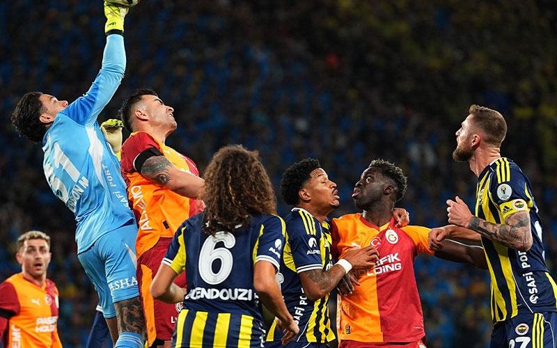 Galatasaray'ı deviren Fenerbahçe, Süper Kupa'nın sahibi oldu