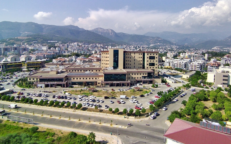 Alanya'da 2025 yılında 112 ülkeden 21 bin 102 yabancı hastaya sağlık hizmeti