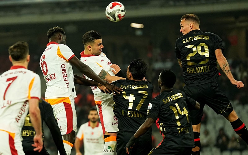Galatasaray deplasmanda 3 golle güldü