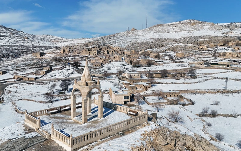Gabar Dağı eteklerindeki Mağara köyü yeniden canlanıyor