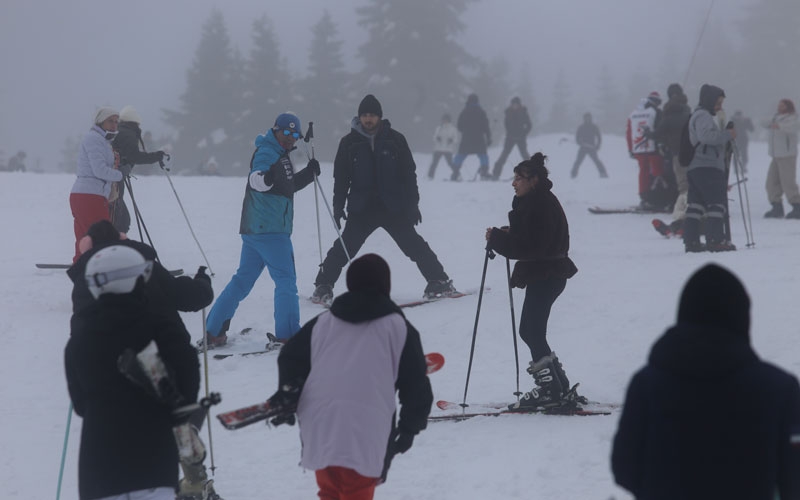 Uludağ'da rekor yoğunluk: 47 bin araç giriş yaptı