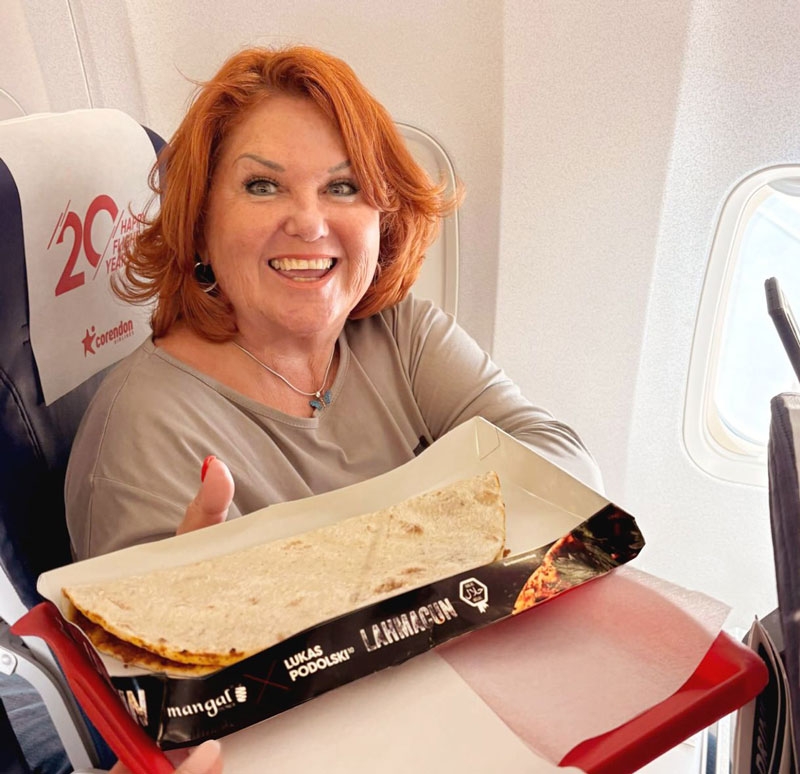 Her yirmi yolcudan biri gökyüzünde lahmacun istiyor