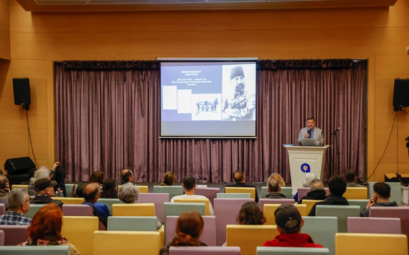  Her batık kendi dönemine ışık tutuyor