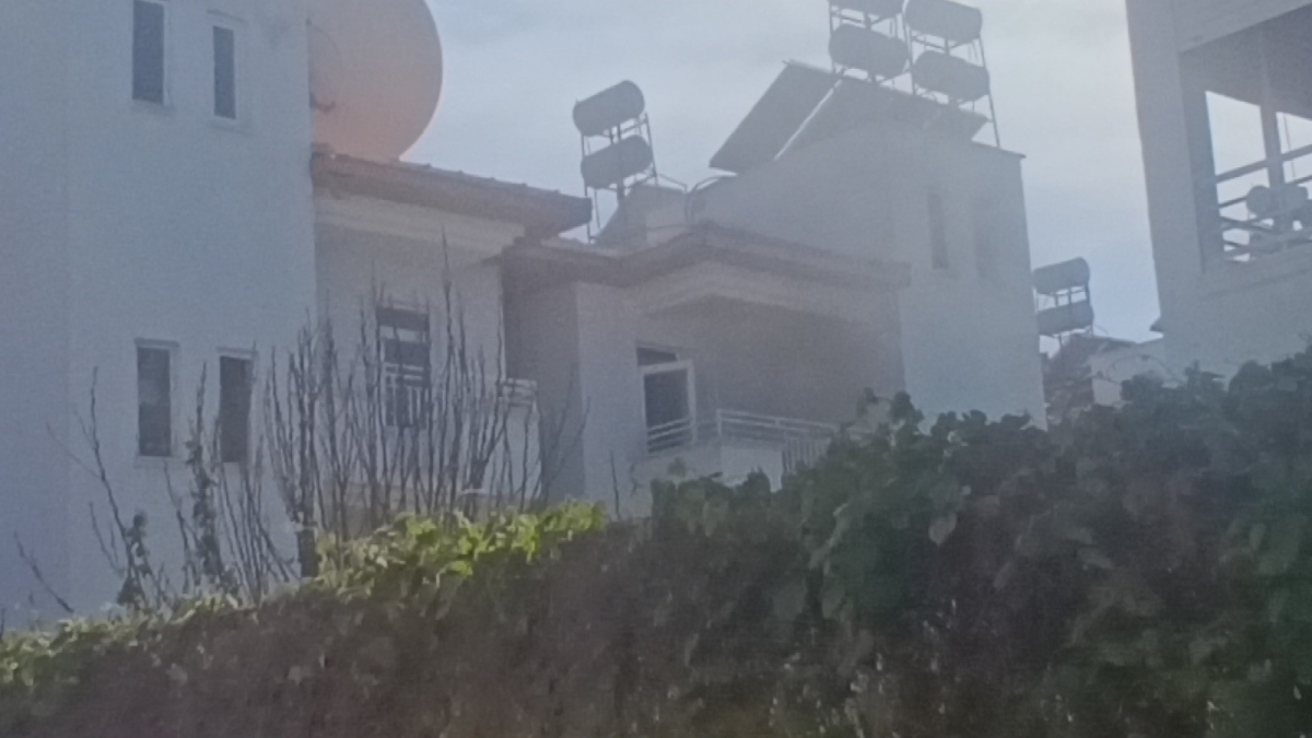 Manavgat'ta otelde çıkan yangın korkuttu