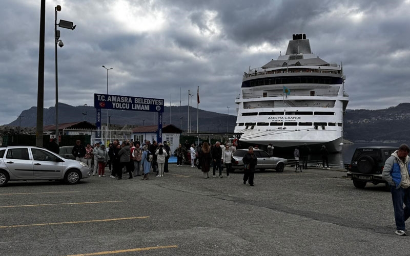 Yeni yılın ilk Rus turistleri Amasra'da