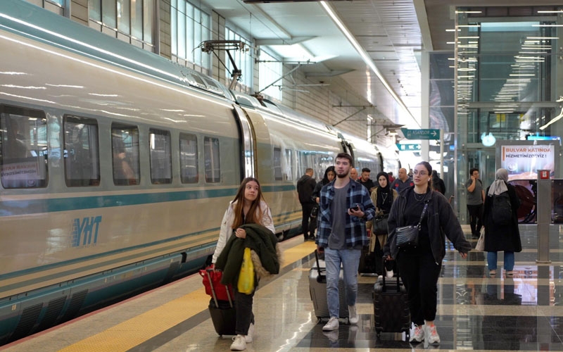 17 yılda 110 milyon yolcu YHT ile seyahat etti
