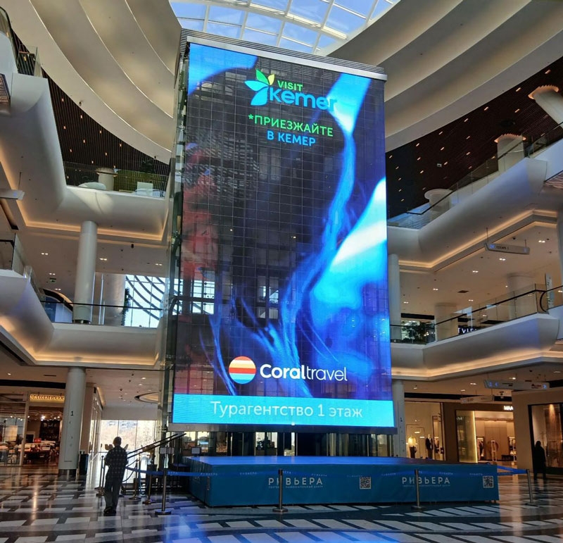 Moskova’da dev ekranlarda Kemer tanıtımı yapılıyor